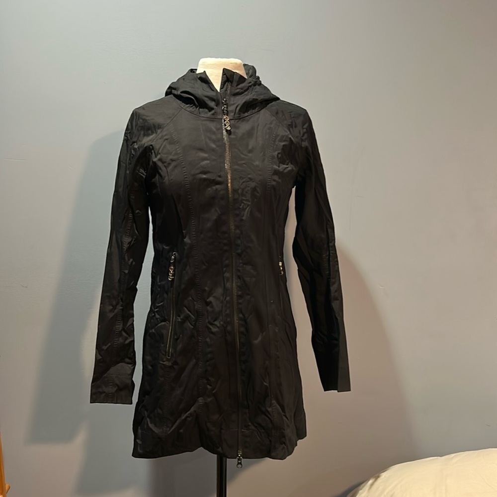 Lululemon athletica black women’s rain jacket